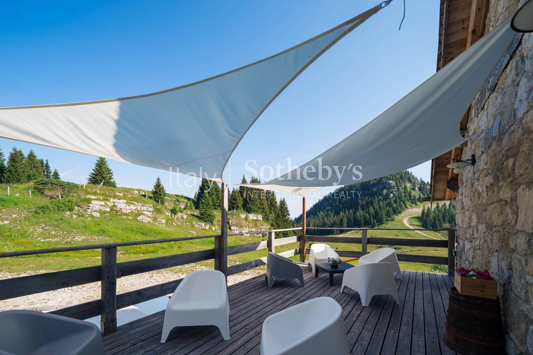 Modern ski-in/ski-out chalet in the Alps - 6