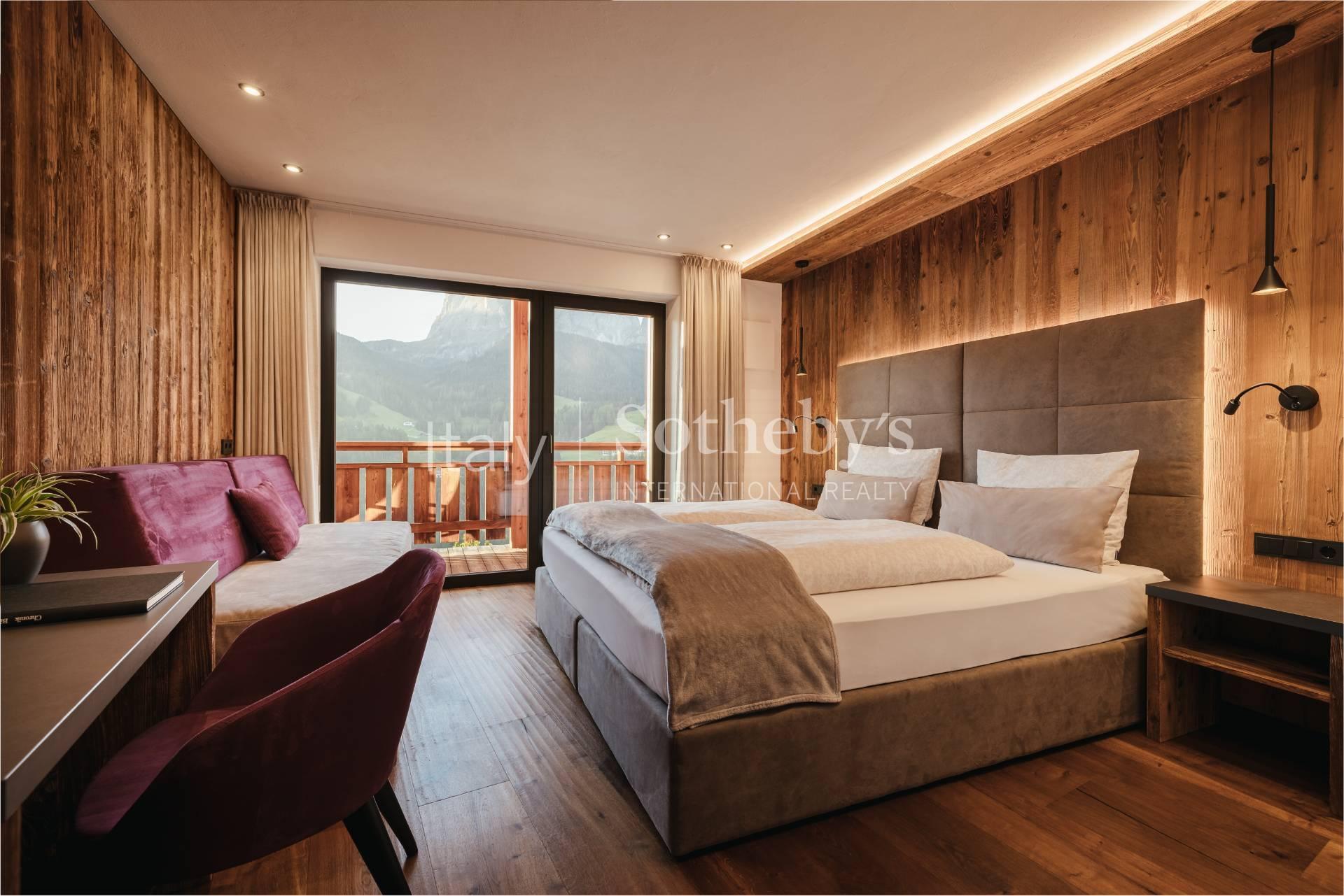 Chalet Sassolungo–Lusso contemporaneo nel cuore delle Dolomiti, in affitto, Santa Cristina Valgardena - St. Christina in Groeden | Sotheby’s Realty Italy - 9