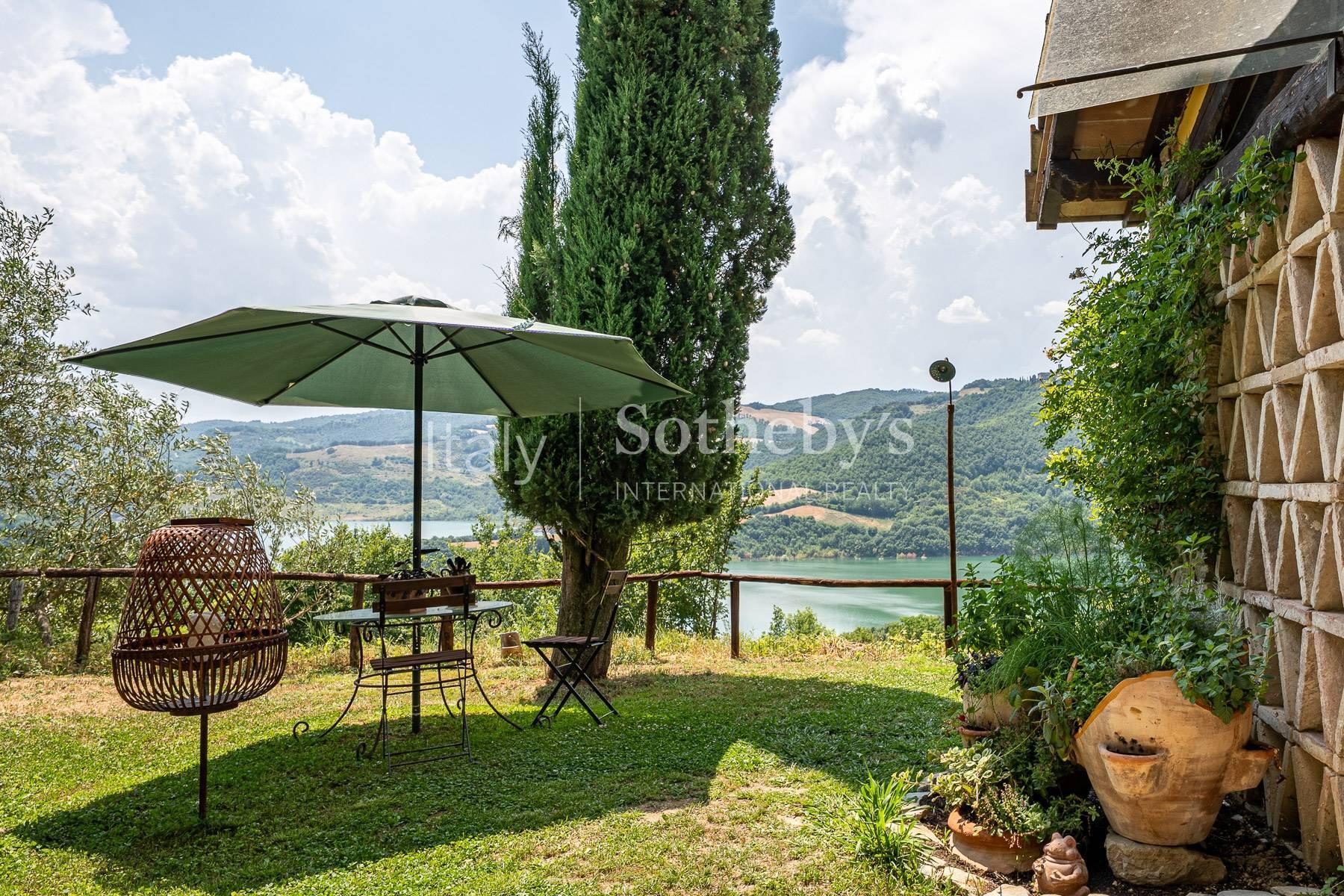 Gubbio - Storico casale con vista lago da sogno e piscina, in vendita, Gubbio | Sotheby’s Realty Italy - 28