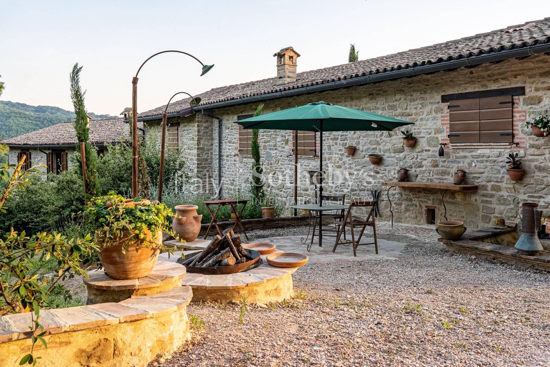 Gubbio - Storico casale con vista lago da sogno e piscina, in vendita, Gubbio | Sotheby’s Realty Italy - 25