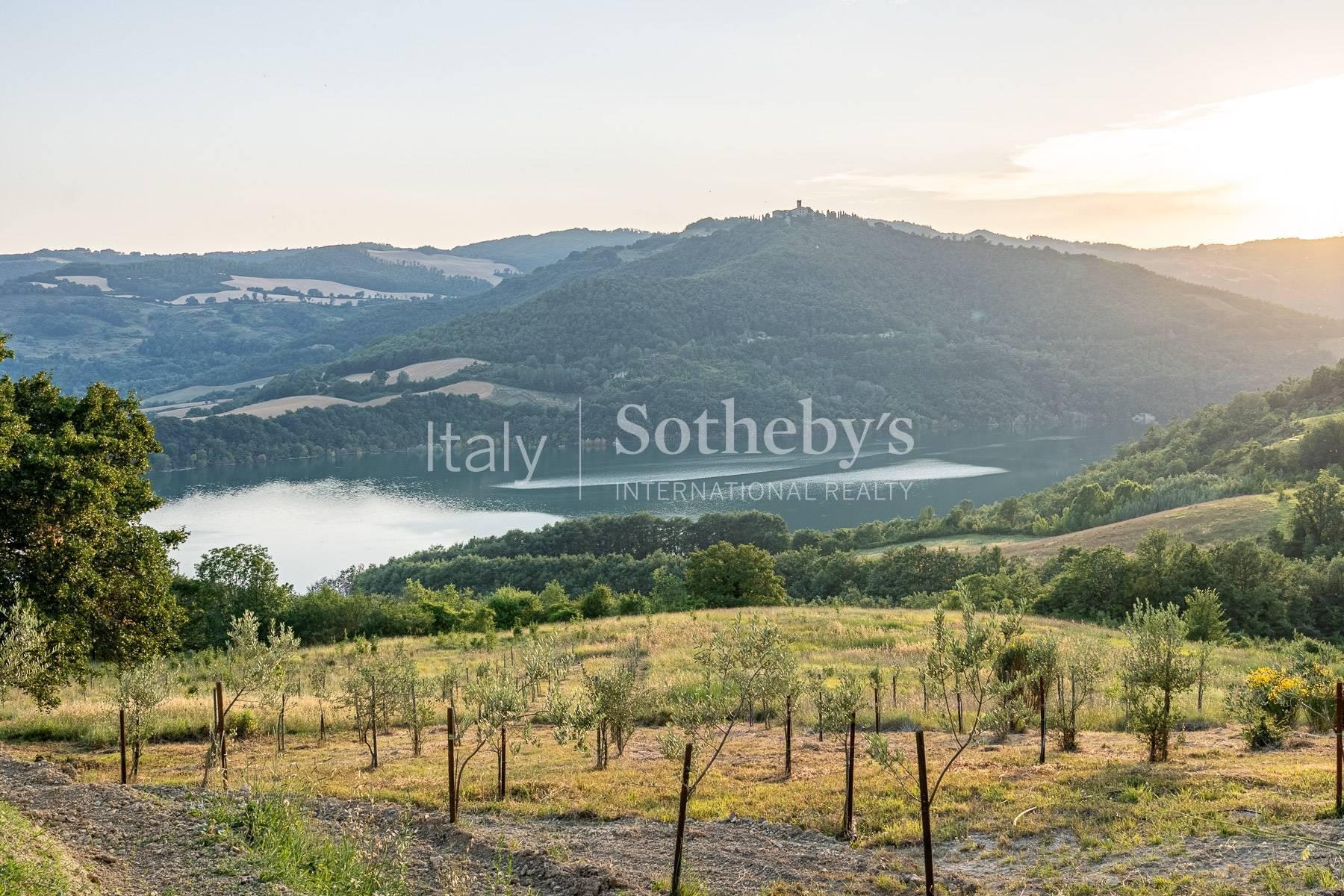 Gubbio - Storico casale con vista lago da sogno e piscina, in vendita, Gubbio | Sotheby’s Realty Italy - 40