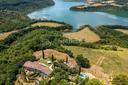 Gubbio - Storico casale con vista lago da sogno e piscina, in vendita, Gubbio | Sotheby’s Realty Italy - 7