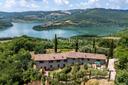 Gubbio - Storico casale con vista lago da sogno e piscina, in vendita, Gubbio | Sotheby’s Realty Italy - 22