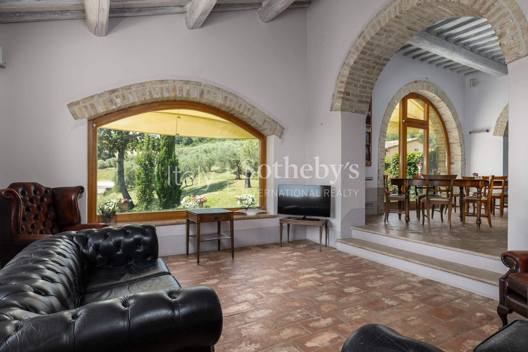Luxury Wine Estate with Winery & Resort in Tuscany - 8