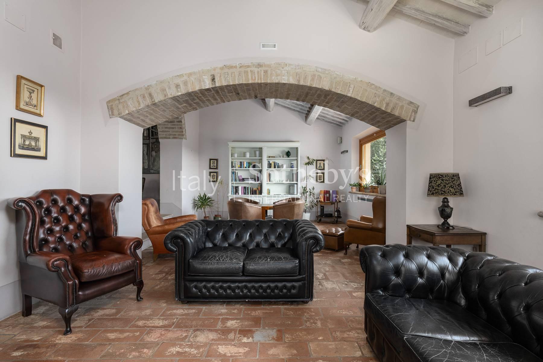Luxury Wine Estate with Winery & Resort in Tuscany - 7