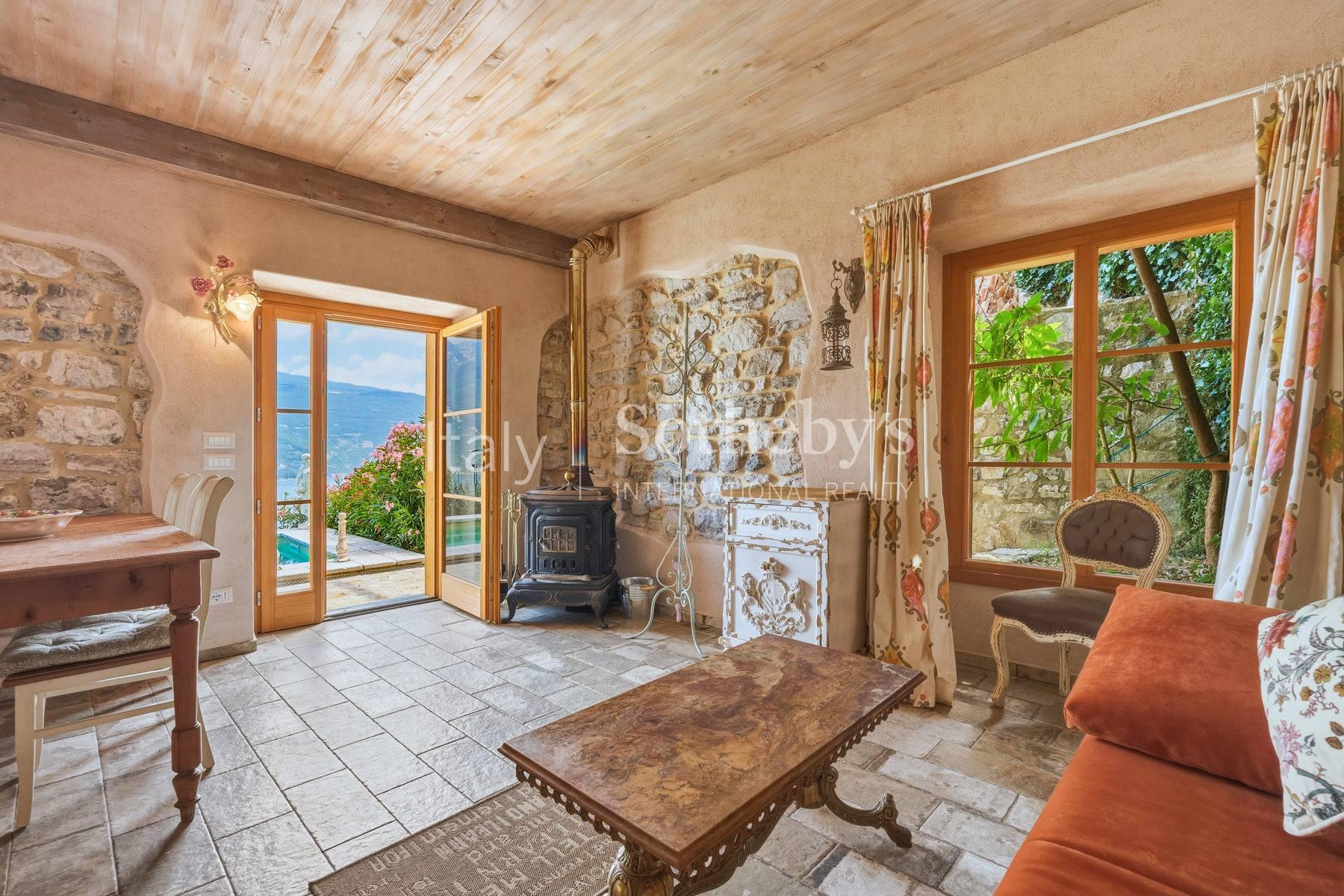 Antico casale con piscina e vista sul Lago di Garda - 8