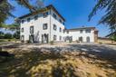 Villa ristrutturata  con piscina nella campagna toscana, in vendita, Monte San Savino | Sotheby’s Realty Italy - 3
