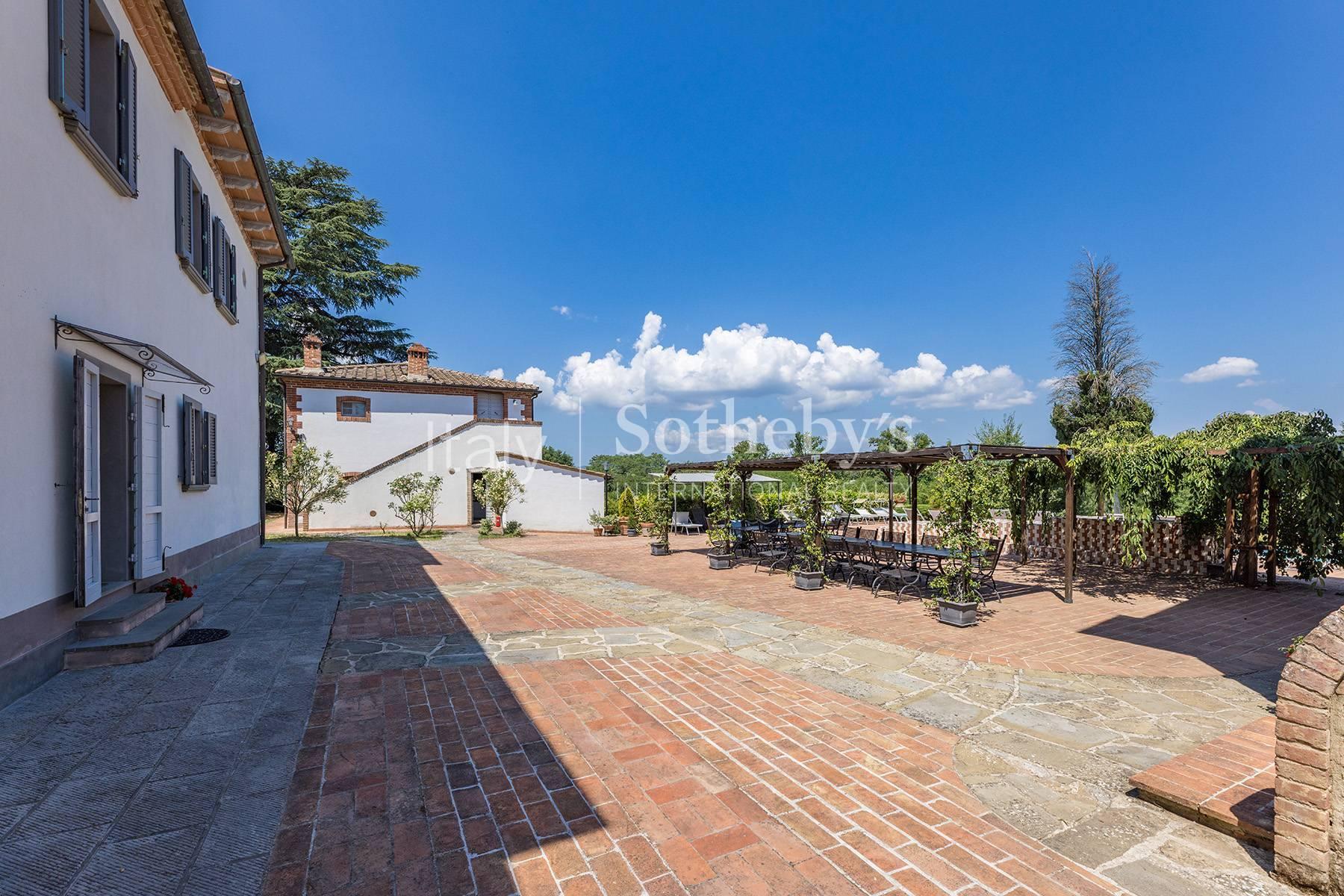 Villa ristrutturata  con piscina nella campagna toscana, in vendita, Monte San Savino | Sotheby’s Realty Italy - 6