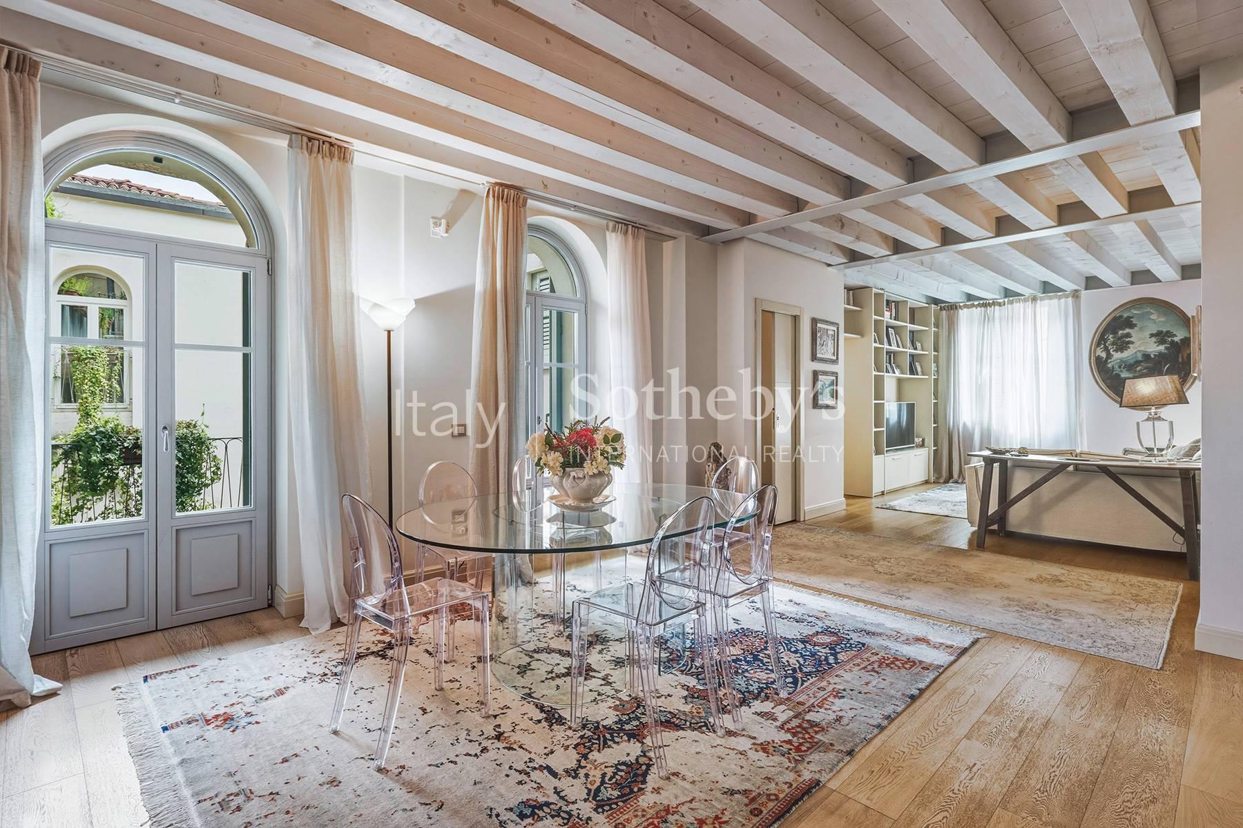 Elegante appartamento con balconate tra l'Arena e San Zeno - 2