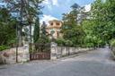Elegante villa Liberty al Belvedere di San Leucio, in vendita, Caserta | Sotheby’s Realty Italy - 1