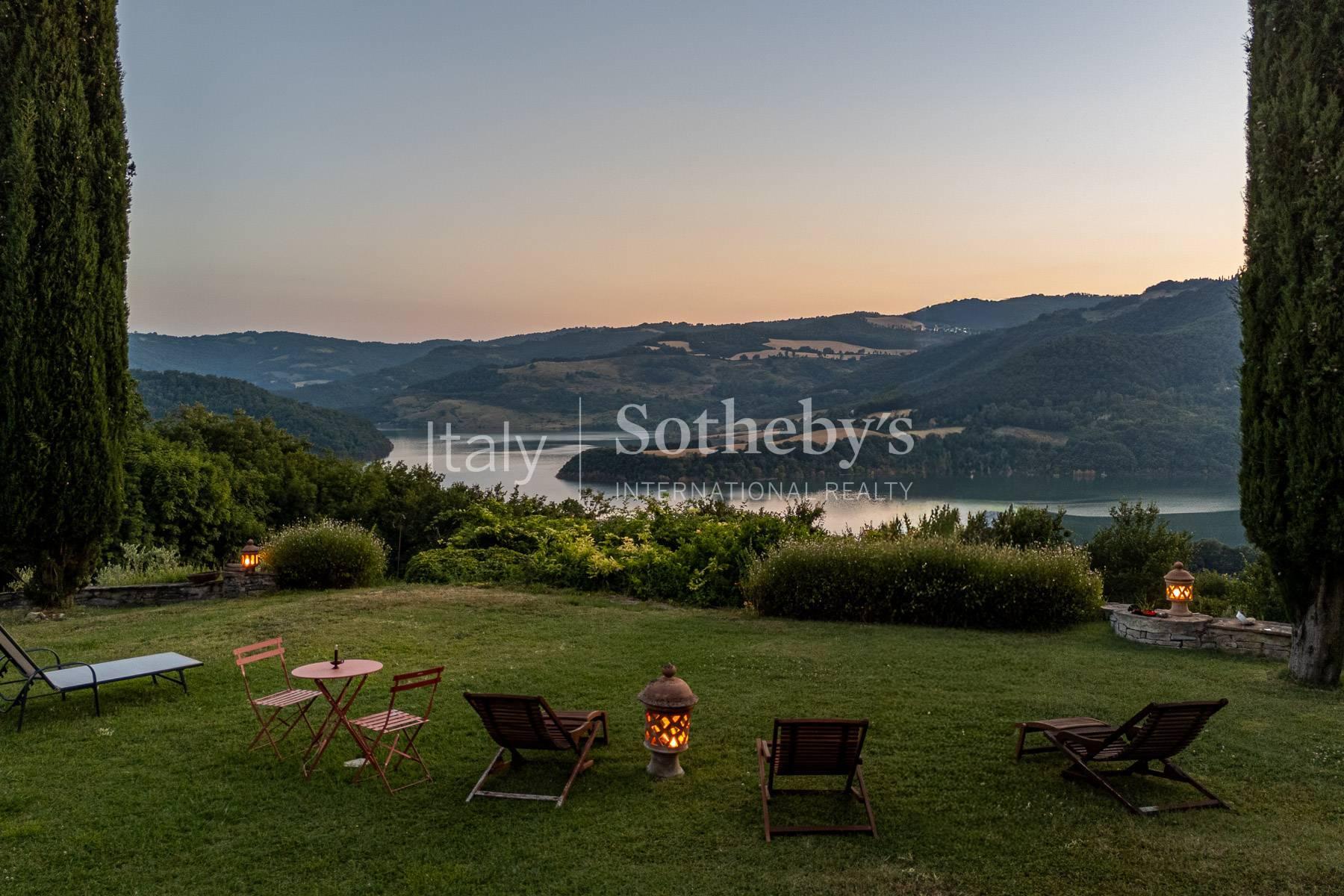 Gubbio - Storico casale con vista lago da sogno e piscina, in vendita, Gubbio | Sotheby’s Realty Italy - 37