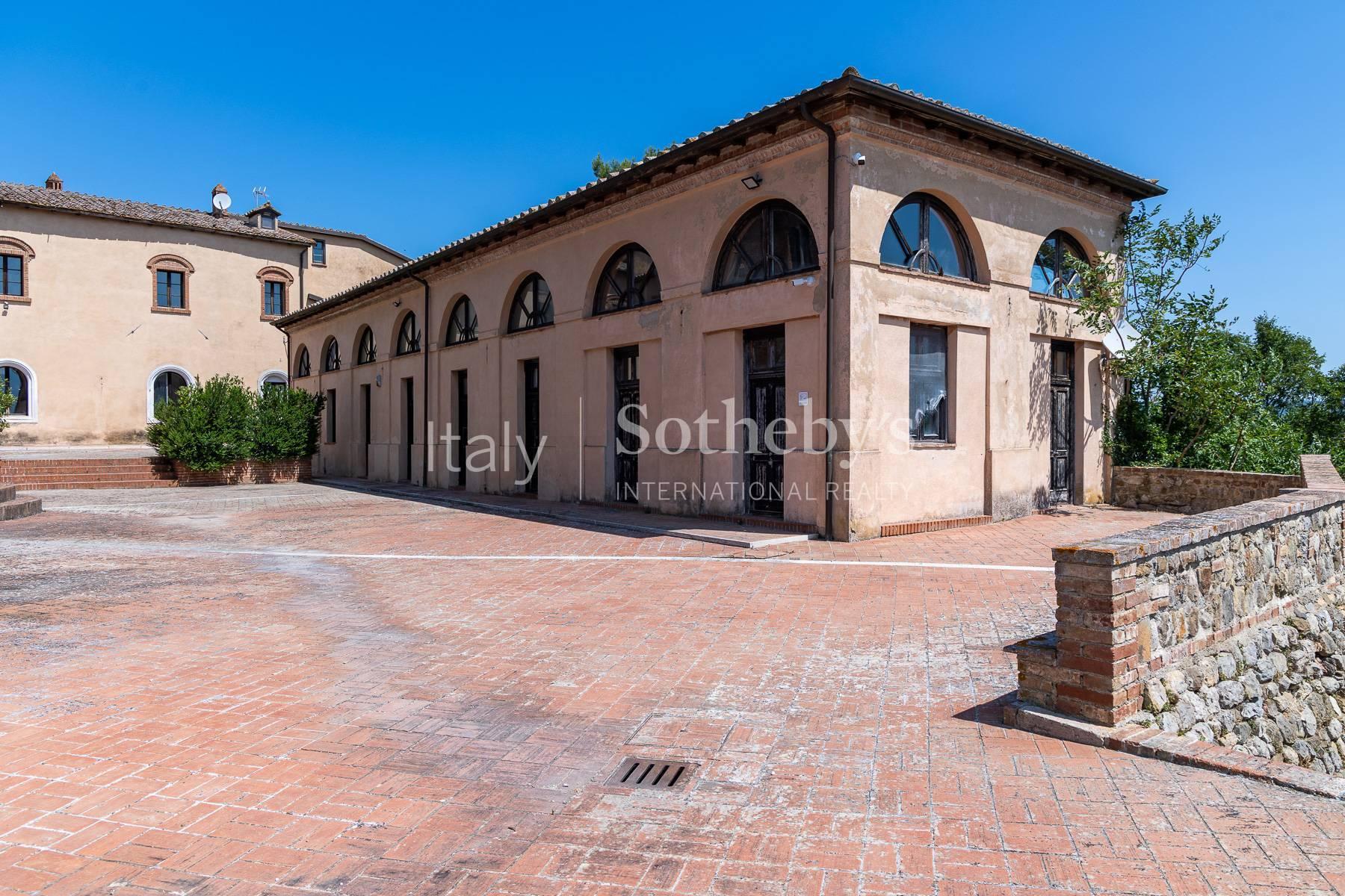 Castello con progetto approvato vicino a Montalcino - 4