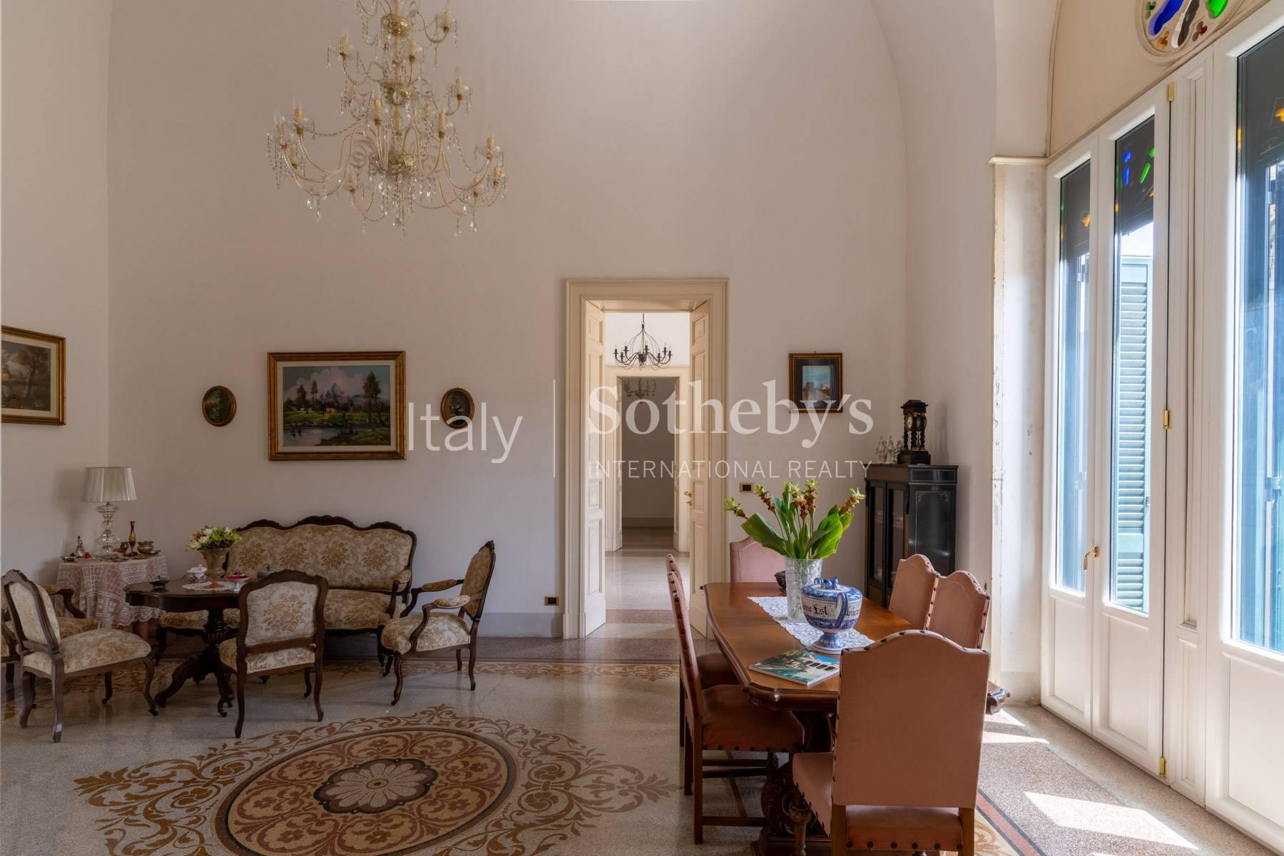 Prestigious historic palace in the heart of the historic town center. - 6