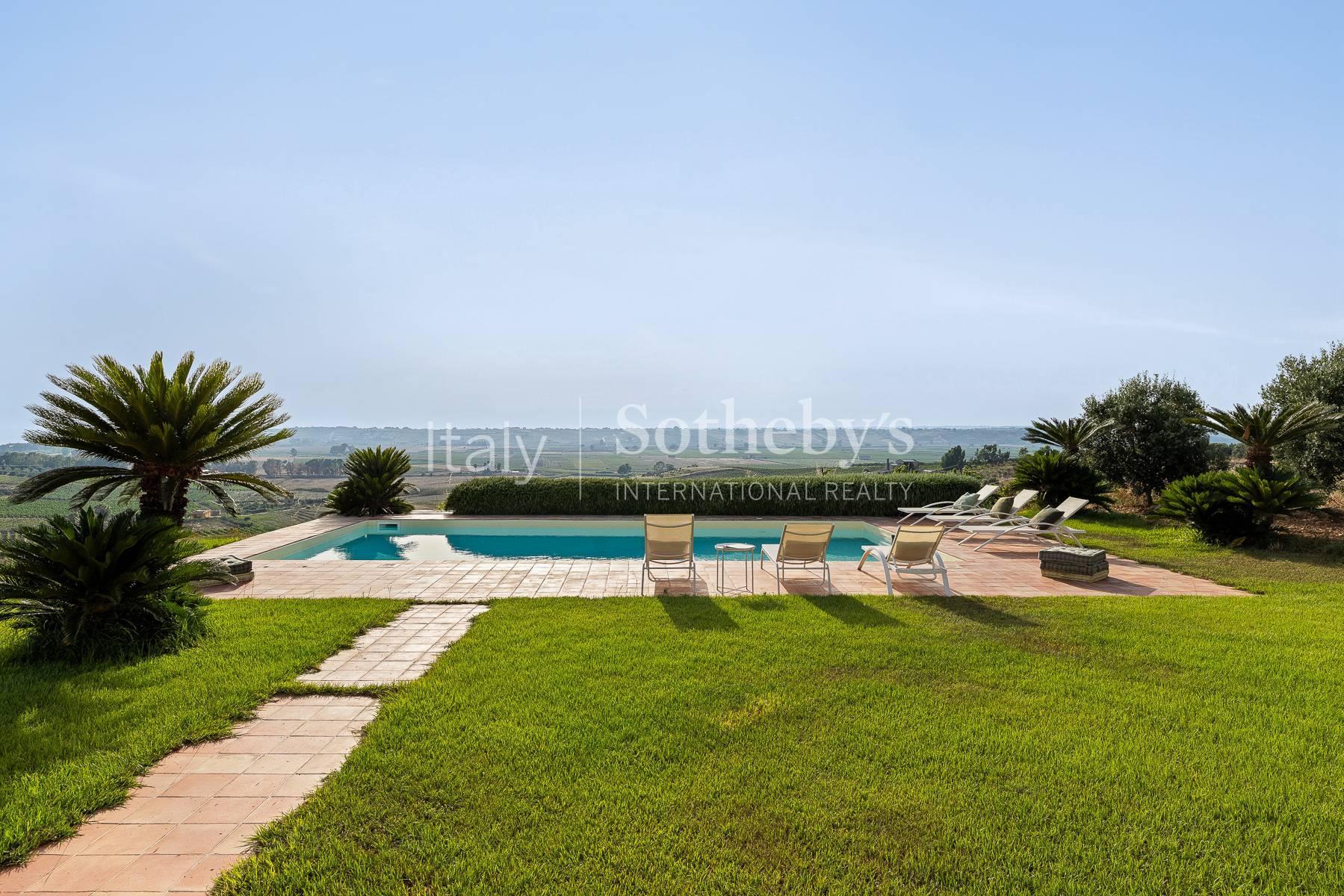 Splendida villa immersa nella campagna e affacciata sul mare - 3