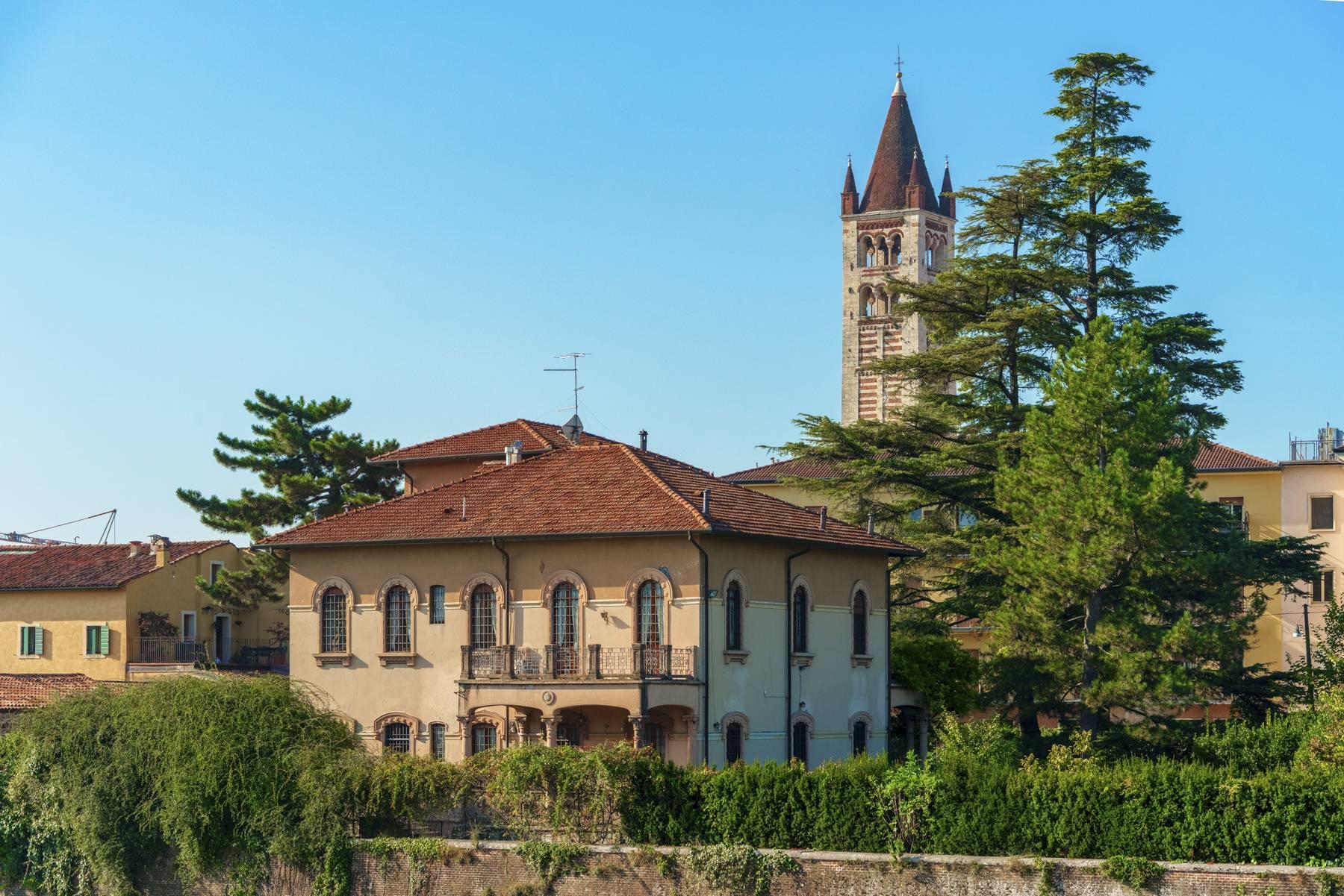 Prestigiosa villa Liberty con affaccio sul fiume Adige - 1