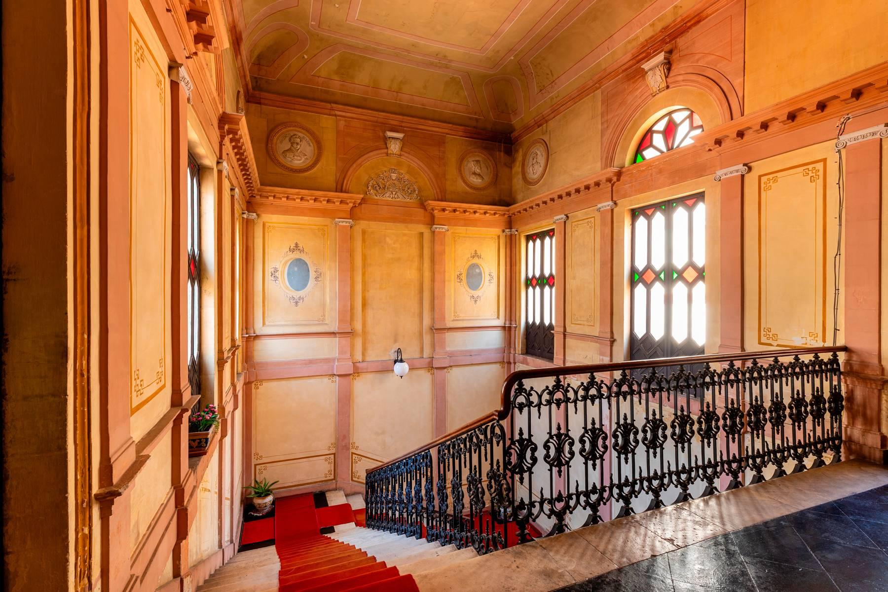 A prestigious 19th-century palace in Ragusa's historic center - 1