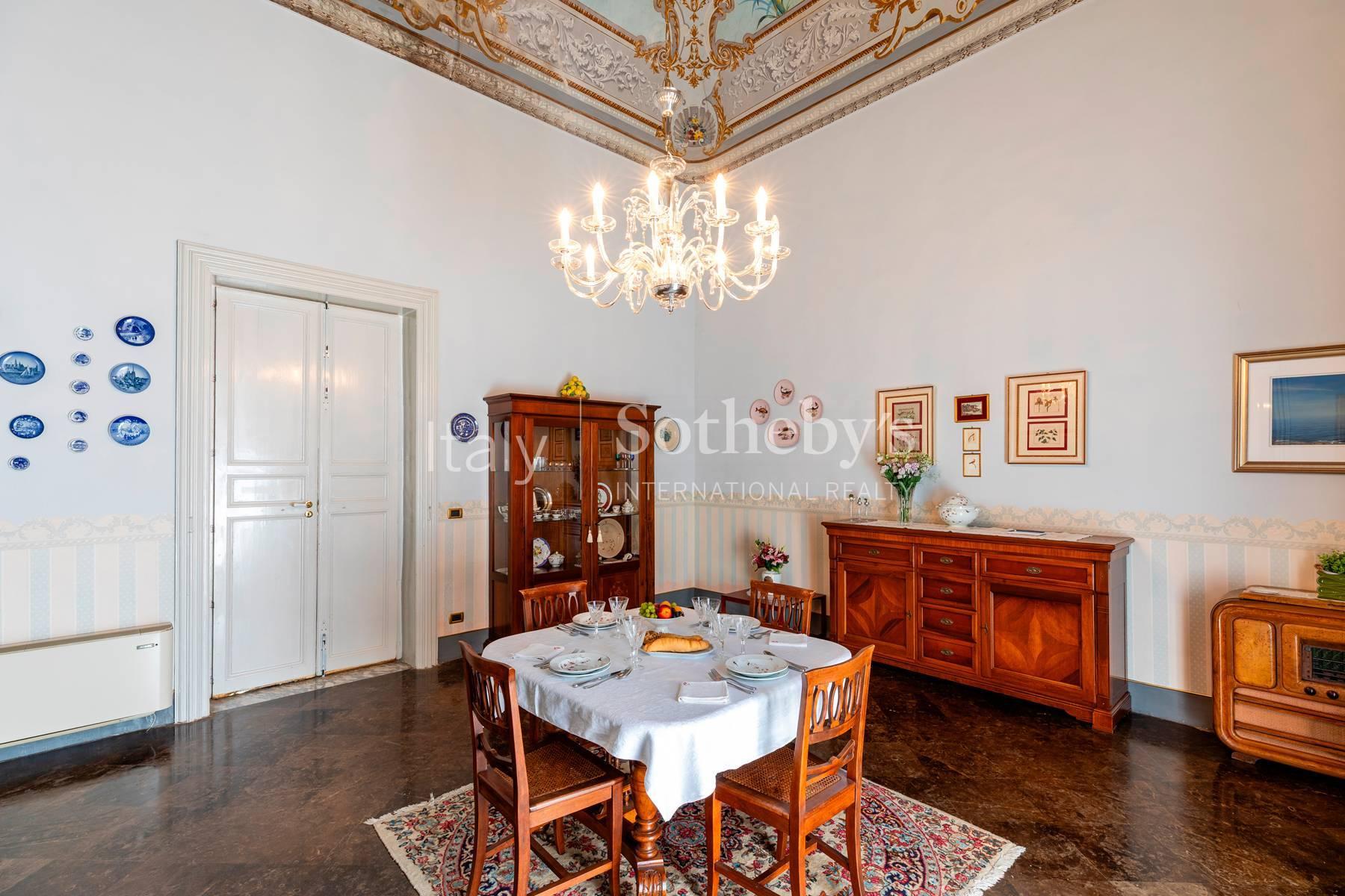 A prestigious 19th-century palace in Ragusa's historic center - 7