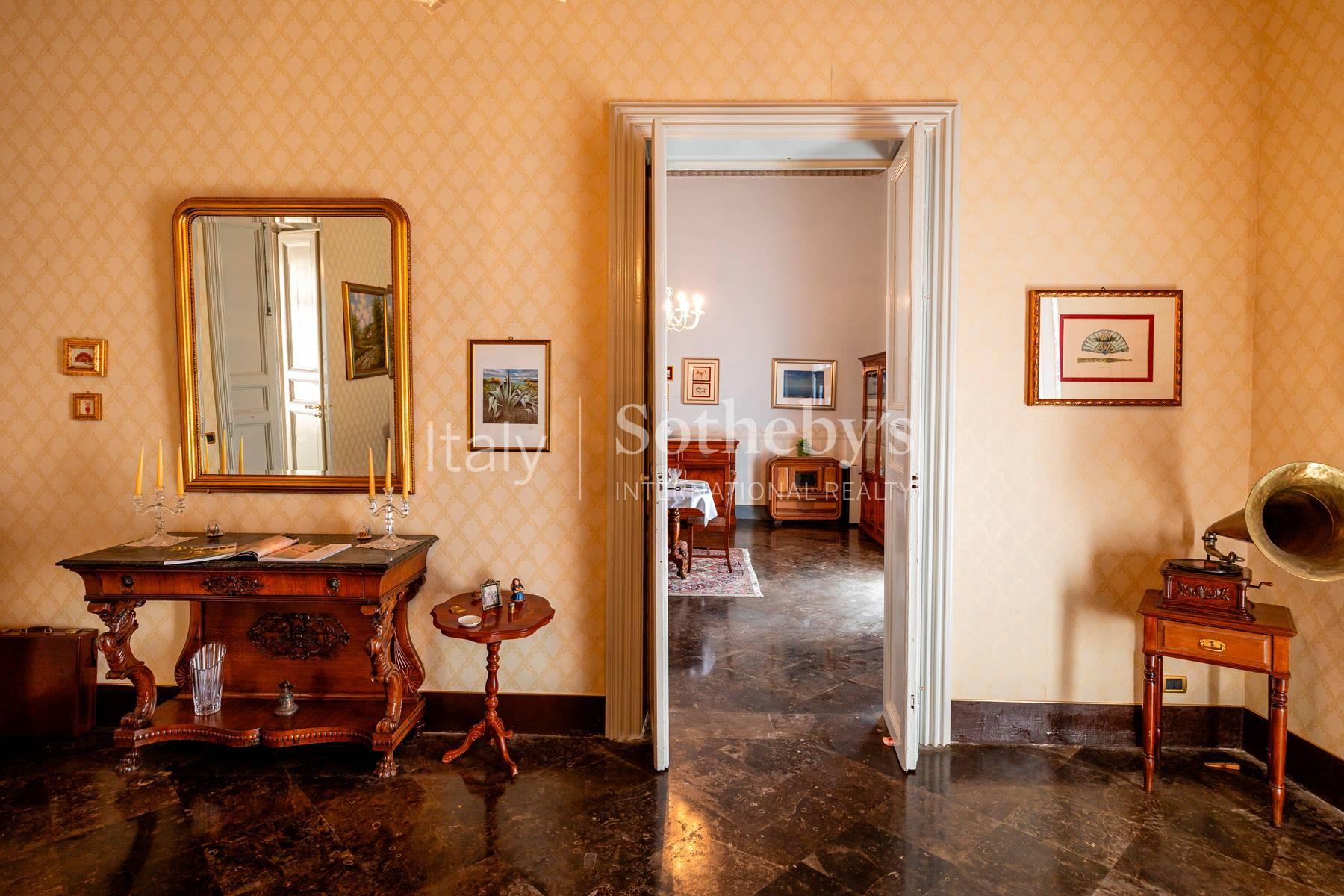 A prestigious 19th-century palace in Ragusa's historic center - 6