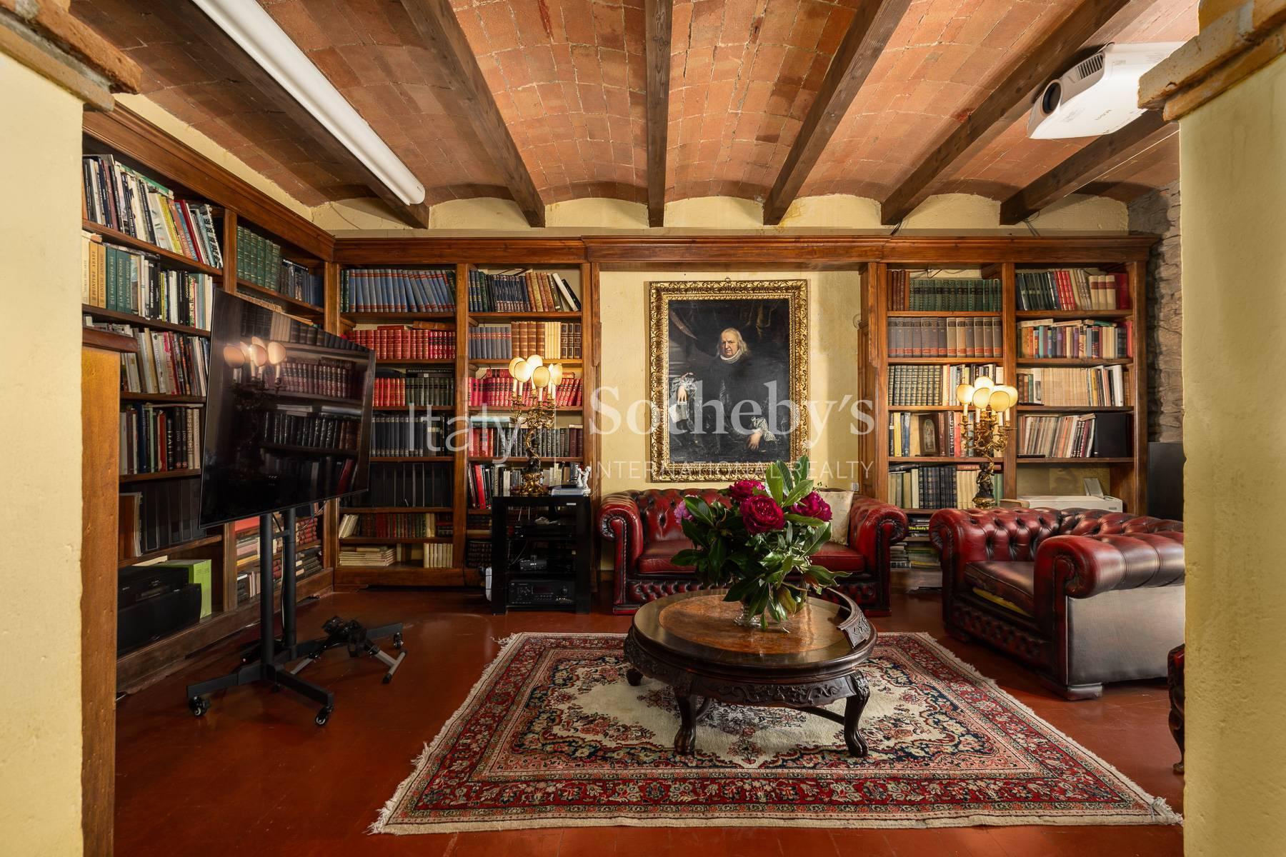 Estate with villa, swimming pool and organic vineyards - 8