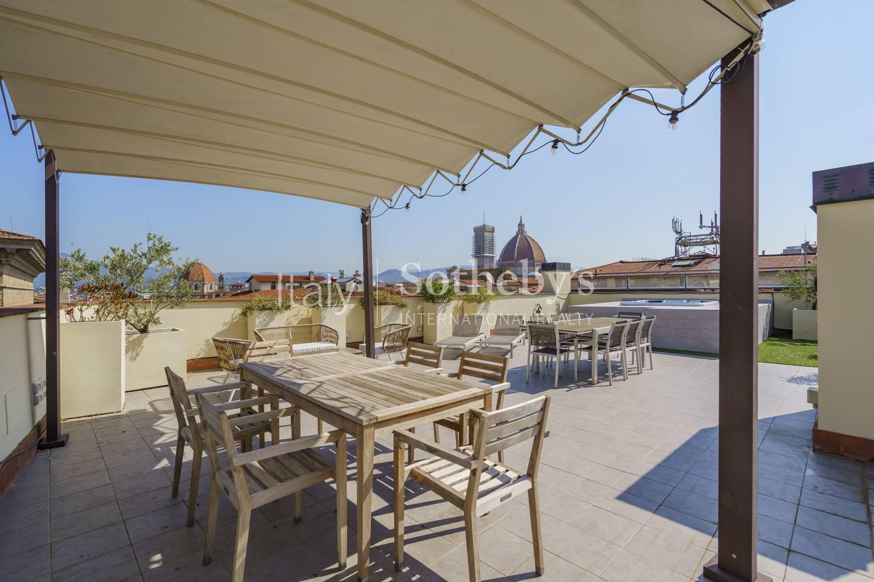 Prestigioso attico con una splendida terrazza panoramica - 2