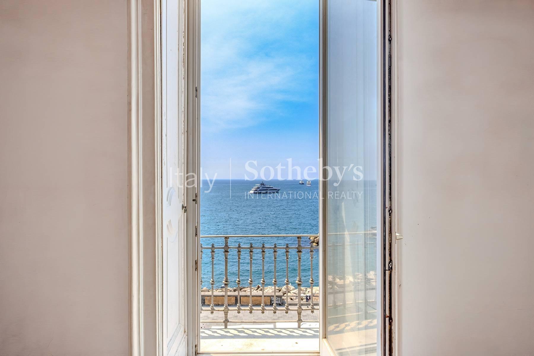 Ampia residenza panoramica in Via Partenope - 2
