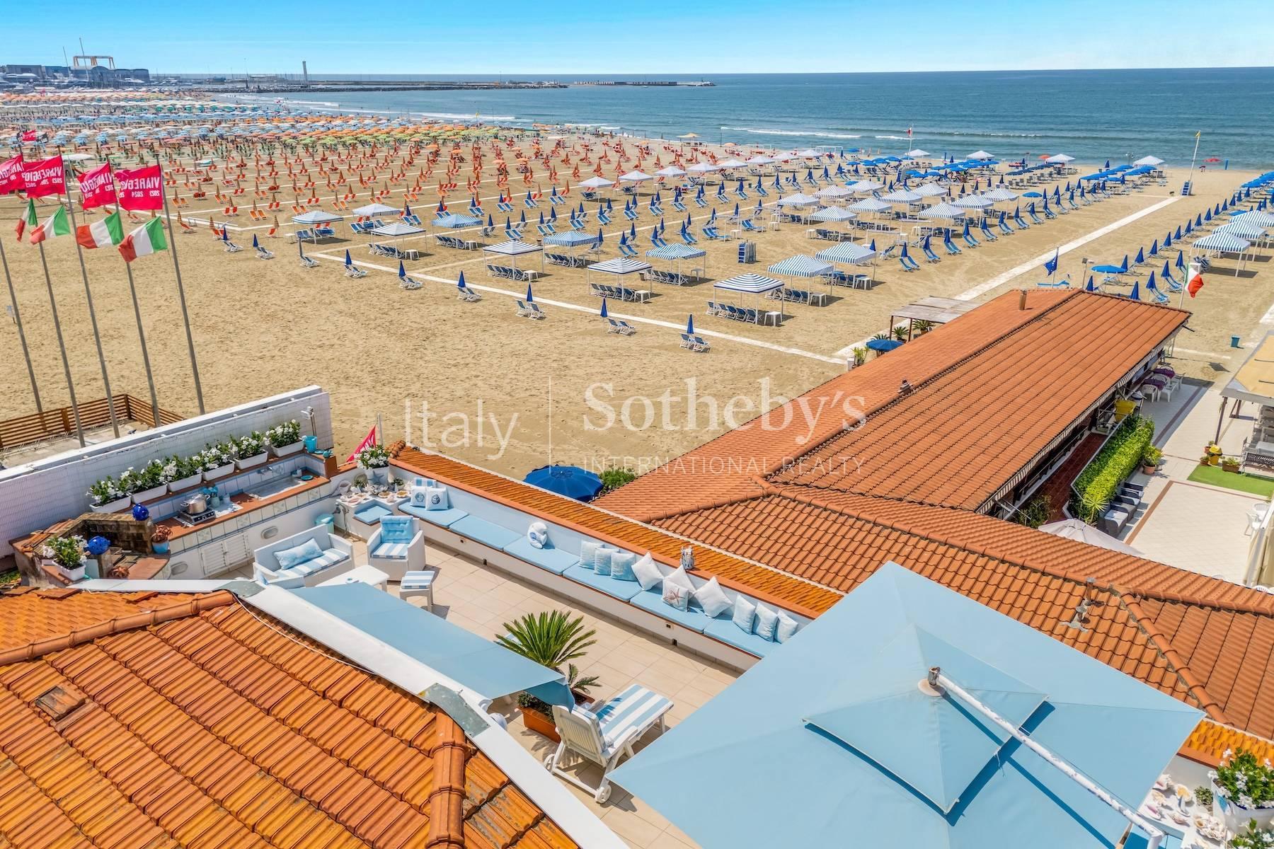 Prestigioso attico fronte mare a Viareggio, in vendita, Viareggio | Sotheby’s Realty Italy - 24
