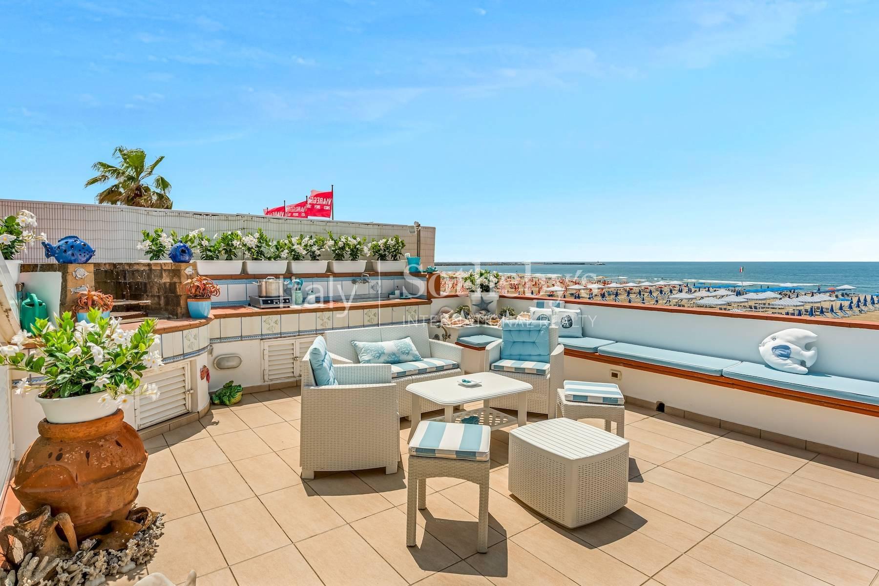 Prestigioso attico fronte mare a Viareggio, in vendita, Viareggio | Sotheby’s Realty Italy - 2