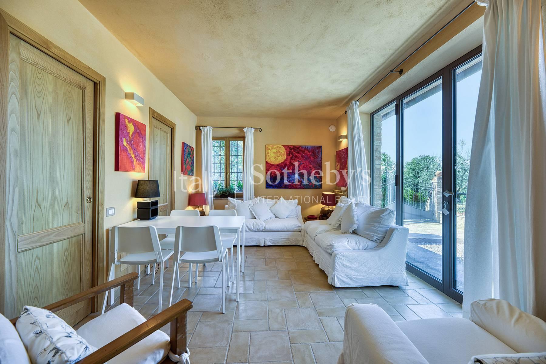 Casale restaurato a pochi passi dal centro di Montepulciano, in vendita, Montepulciano | Sotheby’s Realty Italy - 5