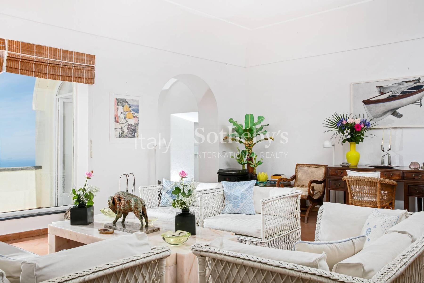 Majestic estate with swimming pool and panoramic view - 6
