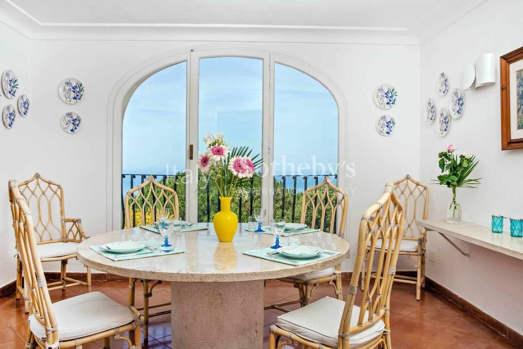 Majestic estate with swimming pool and panoramic view - 7
