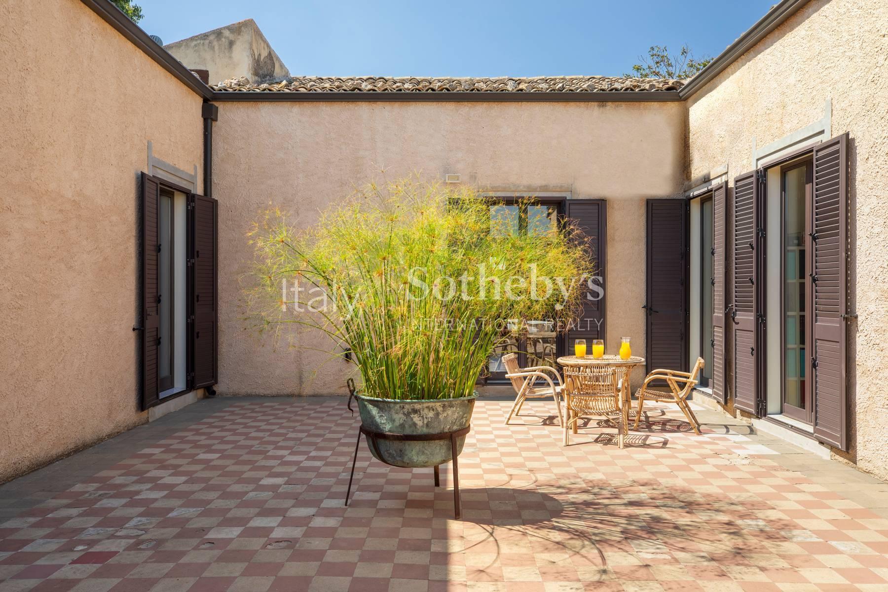 Historic Sicilian wine estate with vineyards and olive grove - 6