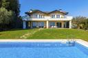 Elegante villa panoramica con piscina e vista lago, in vendita, Soiano del Lago | Sotheby’s Realty Italy - 1