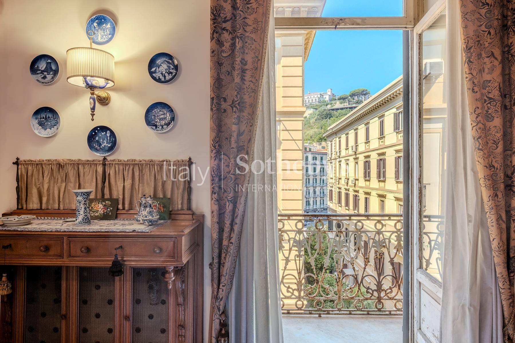 Ampia residenza panoramica in Via Caracciolo, in vendita, Napoli | Sotheby’s Realty Italy - 10