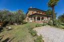 Casale restaurato a pochi passi dal centro di Montepulciano, in vendita, Montepulciano | Sotheby’s Realty Italy - 1
