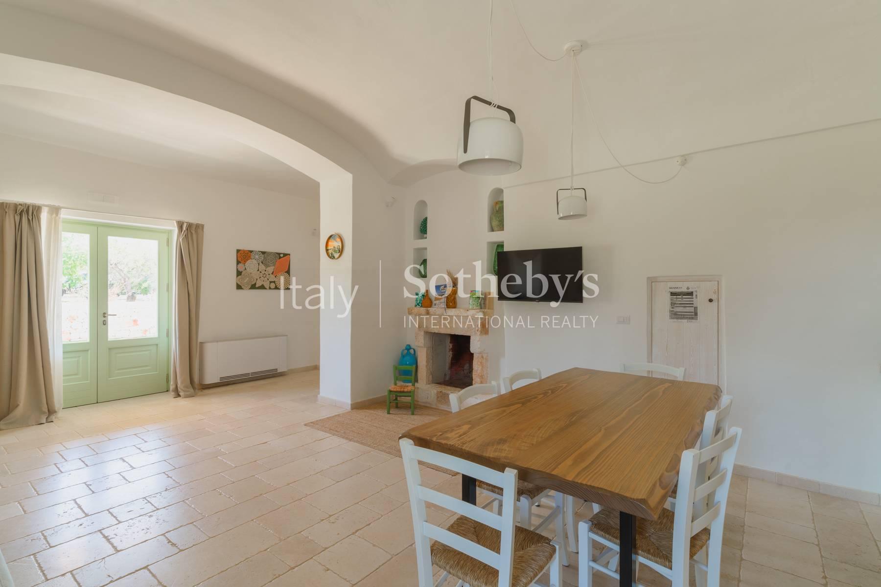 Two villas with sea views, a swimming pool, garden, and extensive land - 8