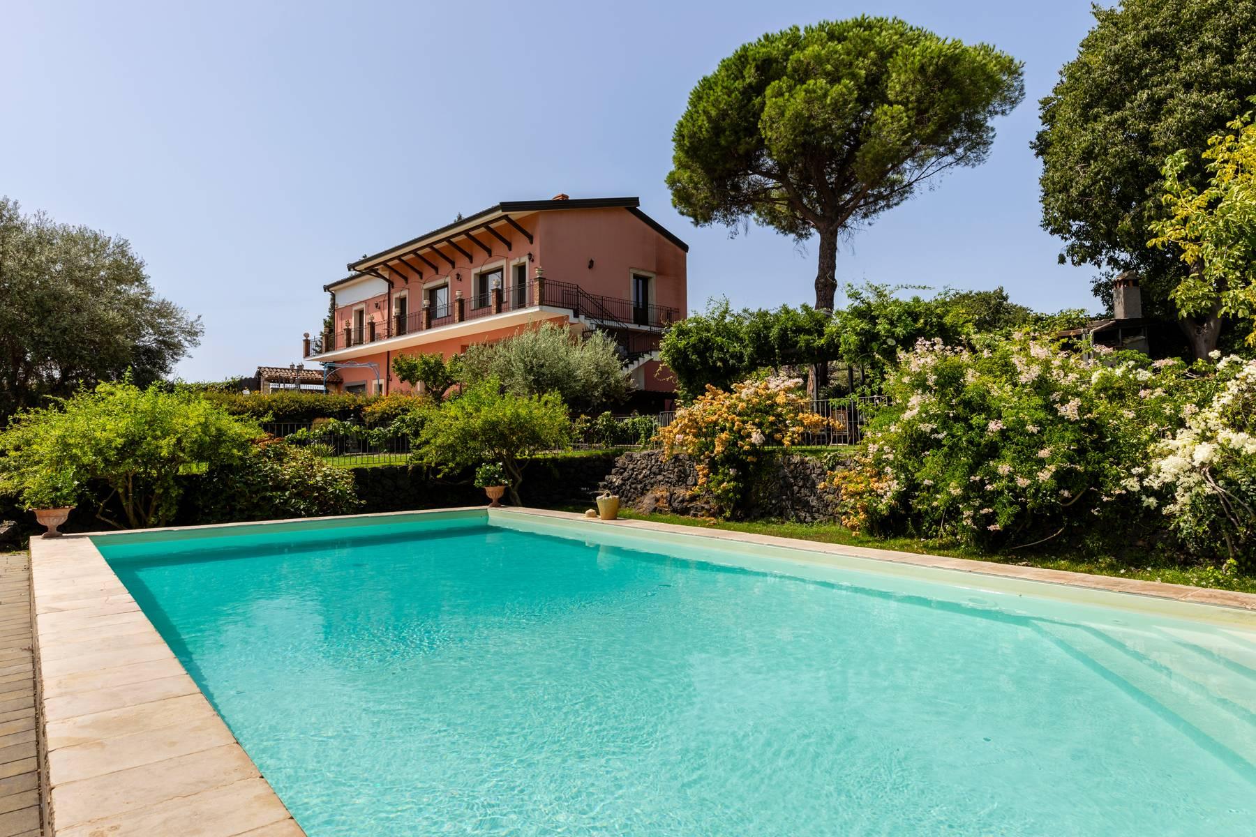 Elegante villa vista mare con piscina ad Acireale - 1