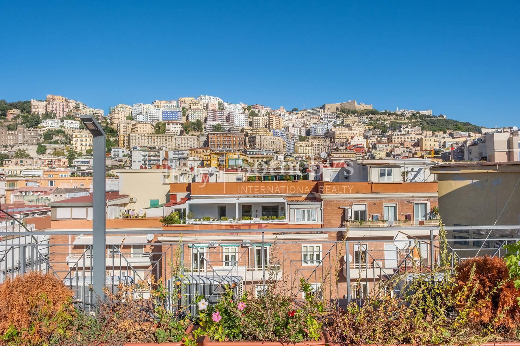 Attico ristrutturato nel centro di Chiaia, in vendita, Napoli | Sotheby’s Realty Italy - 11