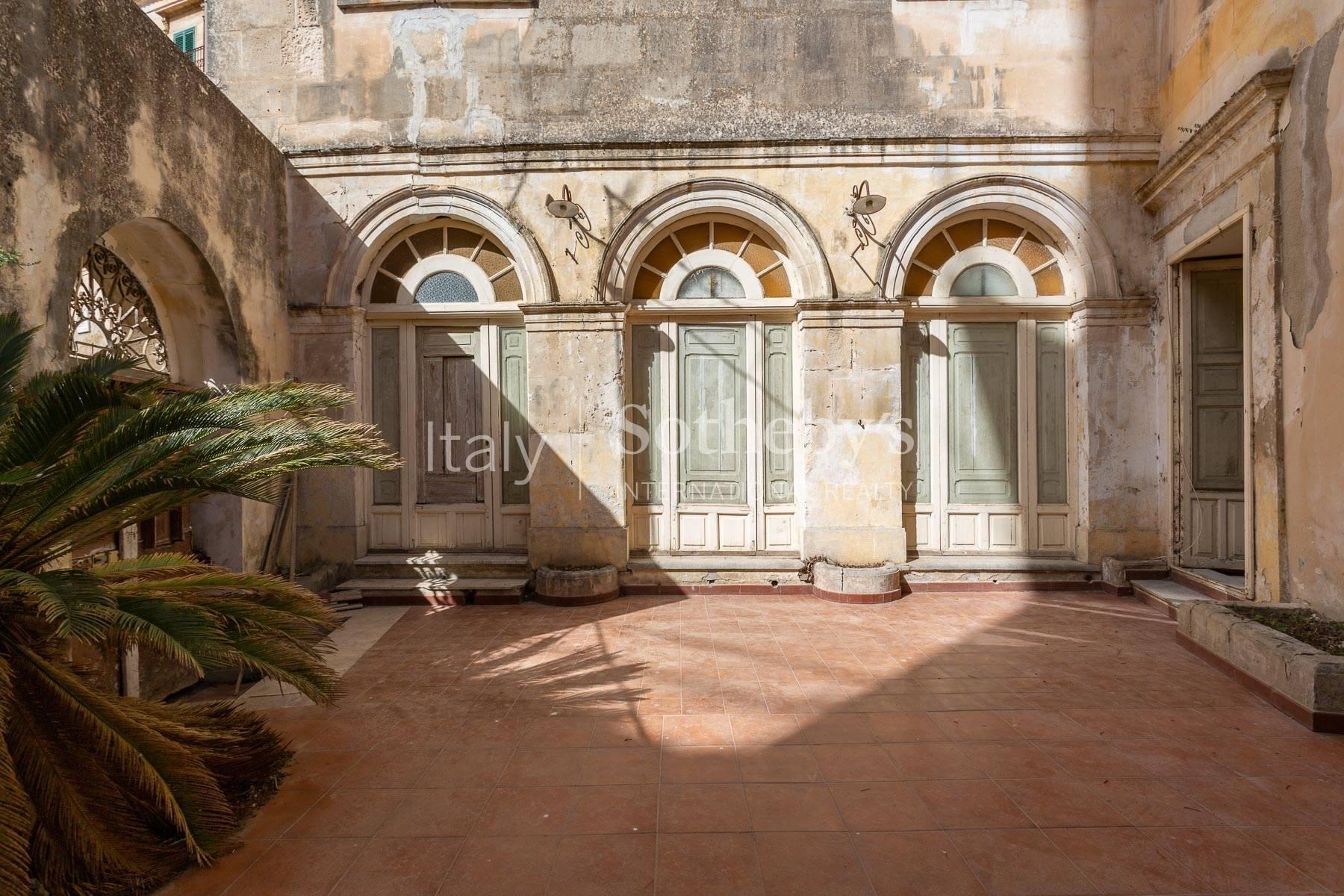 Affascinante palazzo nel centro storico di Modica - 4