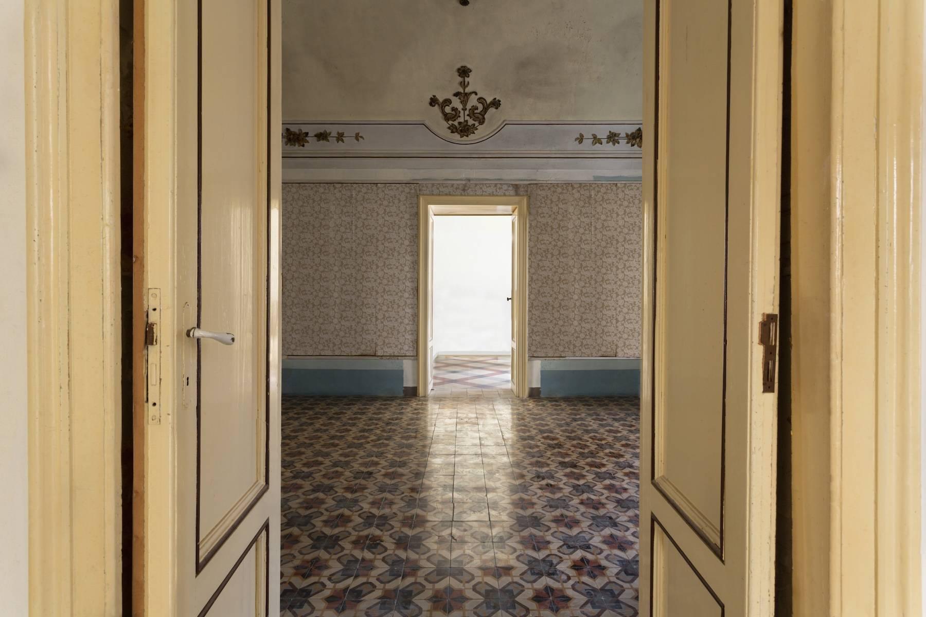 Affascinante palazzo nel centro storico di Modica - 1