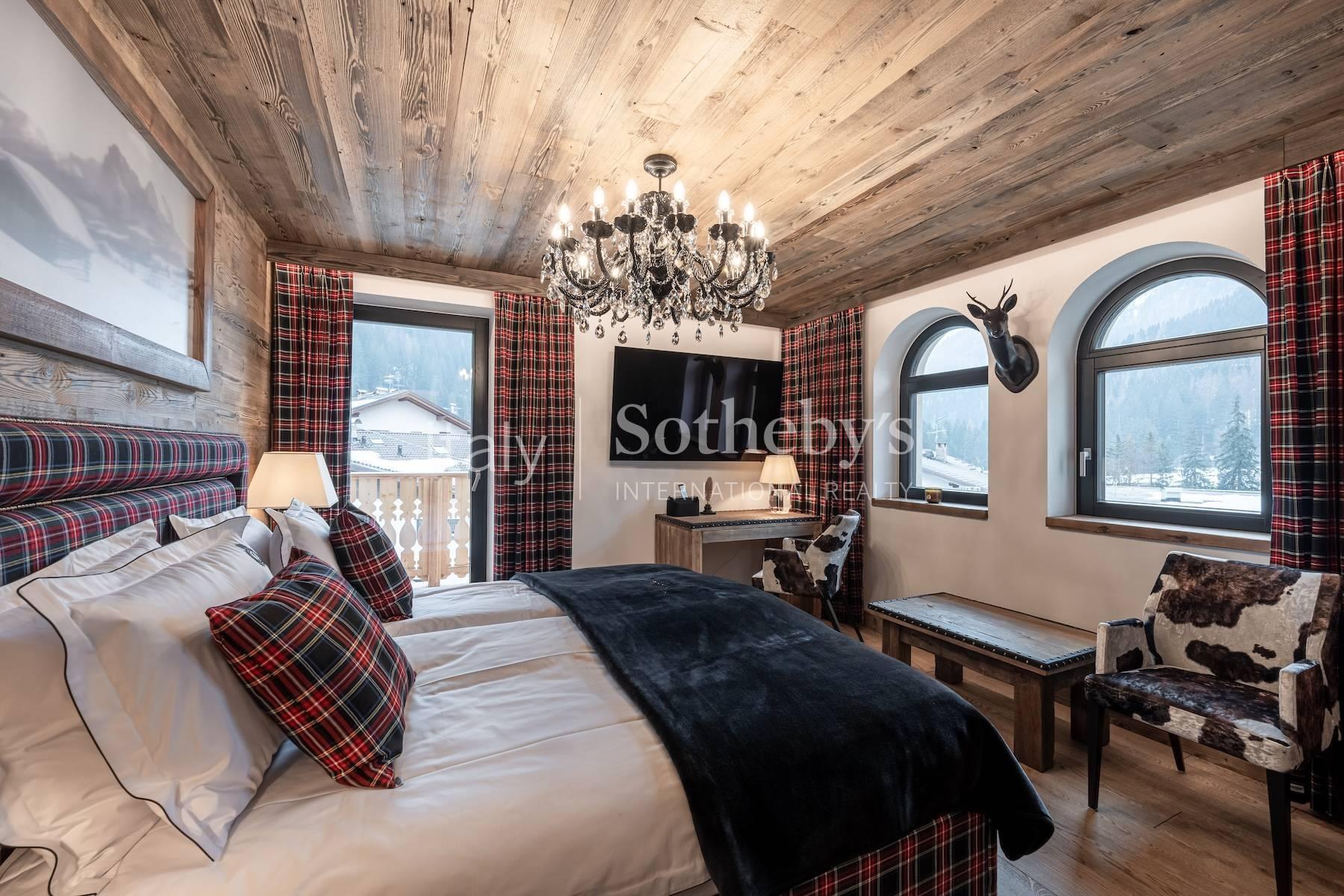 Esclusiva residenza alpina sul  Sellaronda, in vendita, Canazei | Sotheby’s Realty Italy - 13