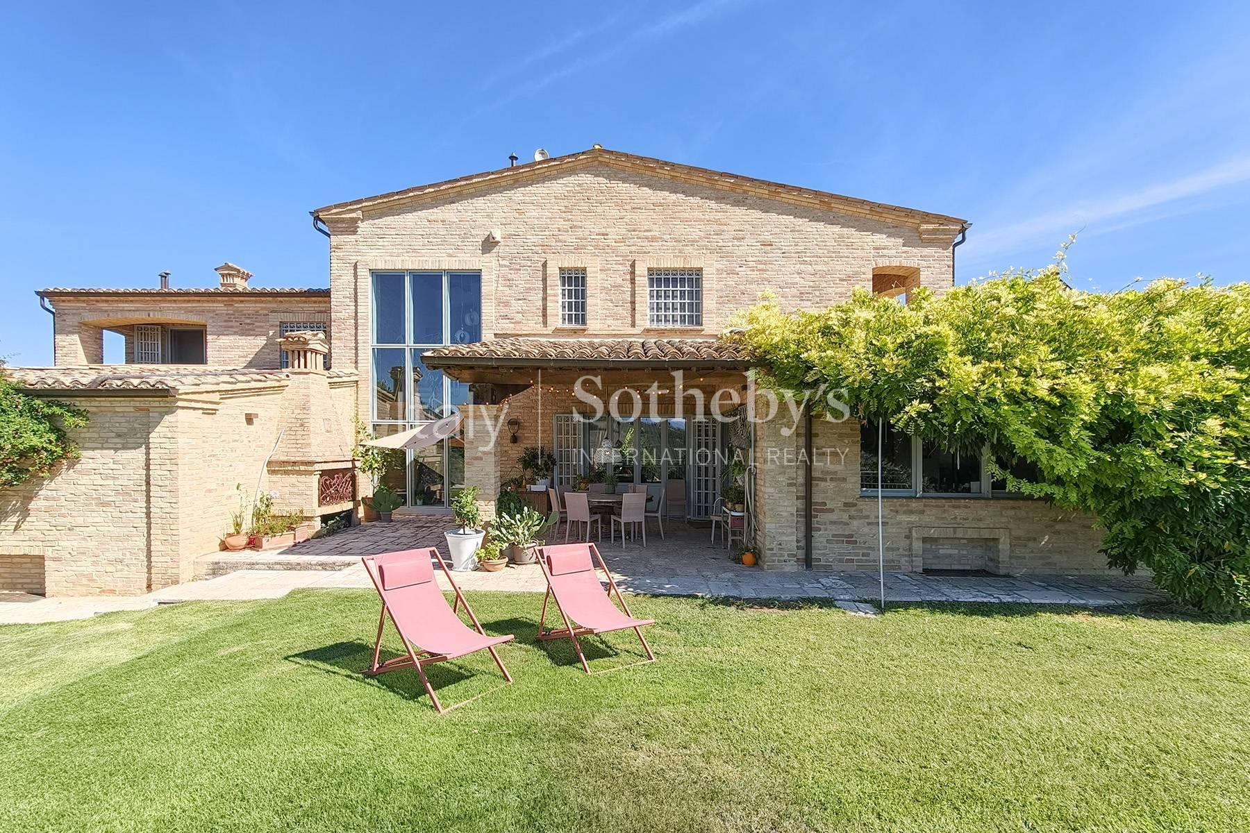 Casale con vigneti e piscina nel cuore delle Marche - 2
