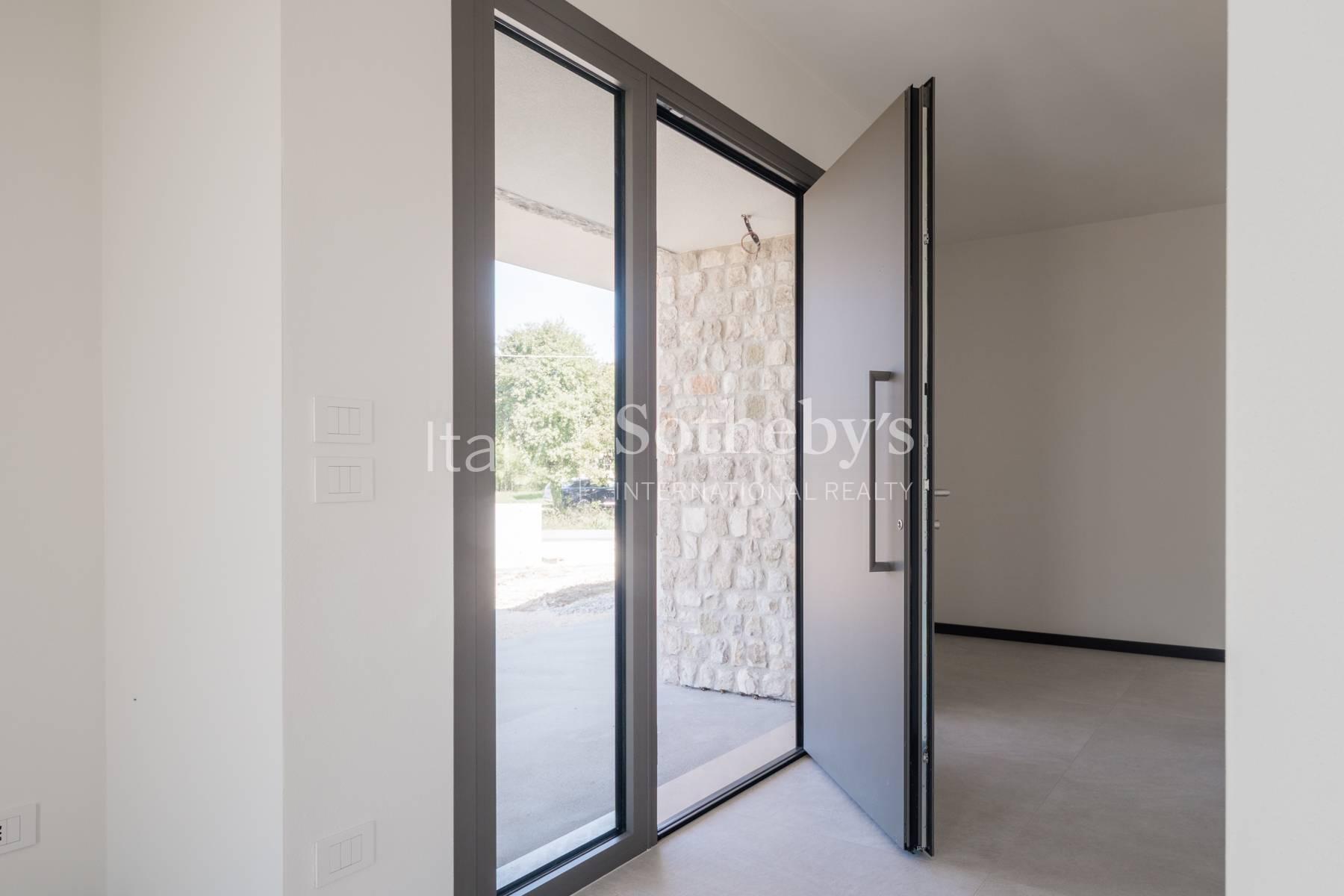Villa contemporanea con parco e massima efficienza certificata - 5