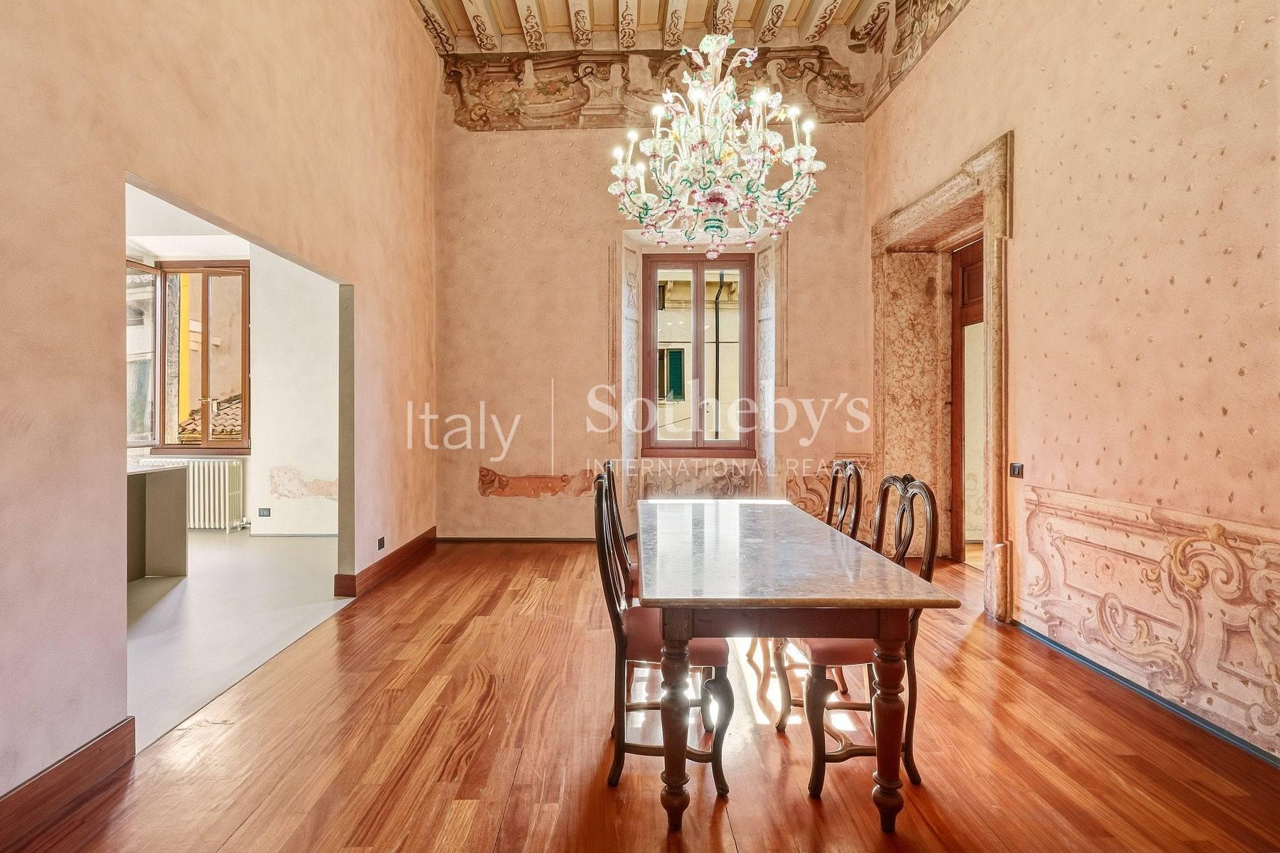 Prestigiosa residenza in palazzo storico nel centro di Verona - 2