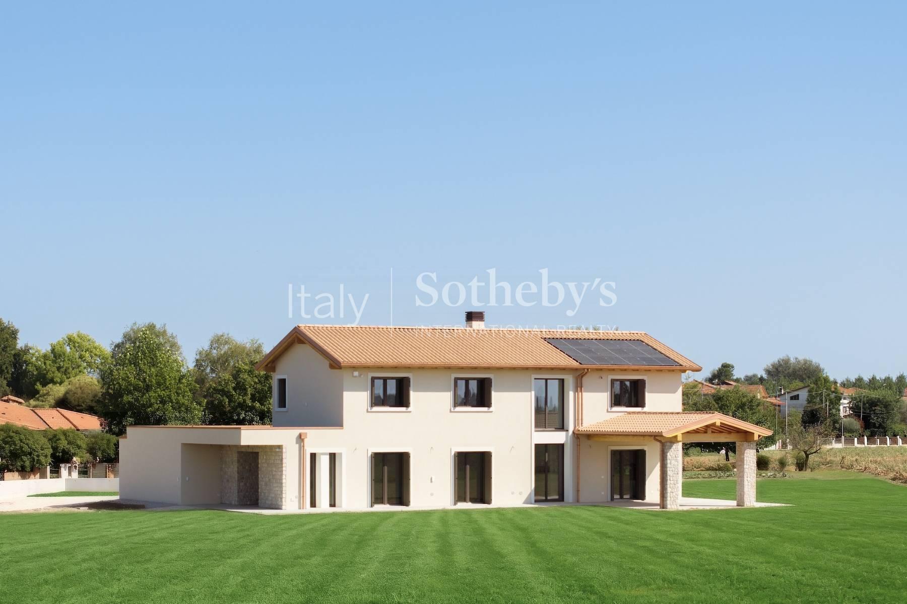 Villa contemporanea con parco e massima efficienza certificata - 3