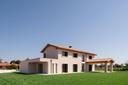 Villa contemporanea con parco e massima efficienza certificata, in vendita, Prata di Pordenone | Sotheby’s Realty Italy - 1