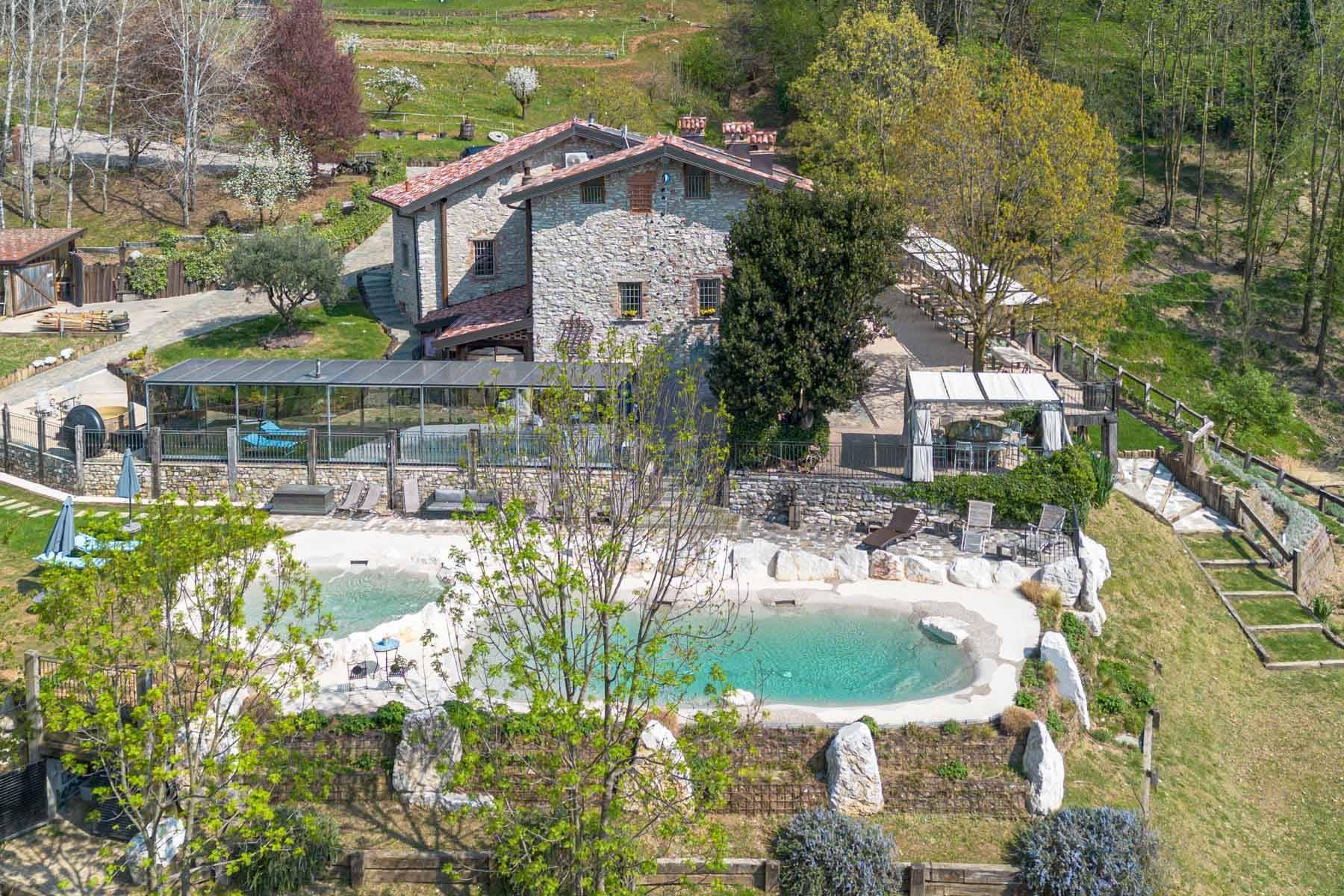 Exclusive Estate in the Hills of Bergamo - 1