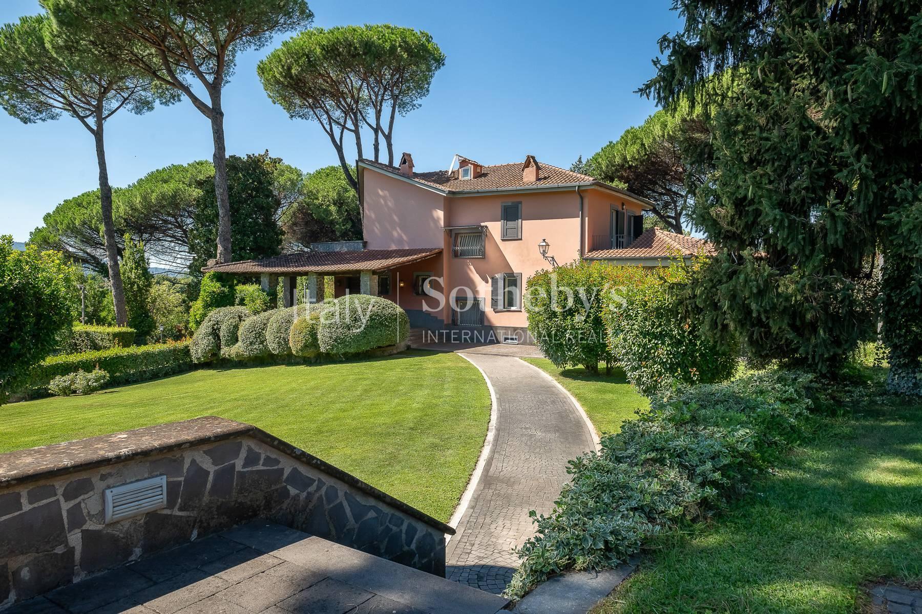 Elegante villa con parco e piscina alle porte di Roma, in vendita, Zagarolo | Sotheby’s Realty Italy - 2