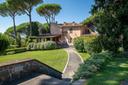 Elegante villa con parco e piscina alle porte di Roma, in vendita, Zagarolo | Sotheby’s Realty Italy - 2