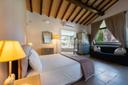 Elegante villa con parco e piscina alle porte di Roma, in vendita, Zagarolo | Sotheby’s Realty Italy - 14