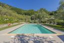 Autentico borgo toscano con agriturismo, in vendita, Pistoia | Sotheby’s Realty Italy - 3